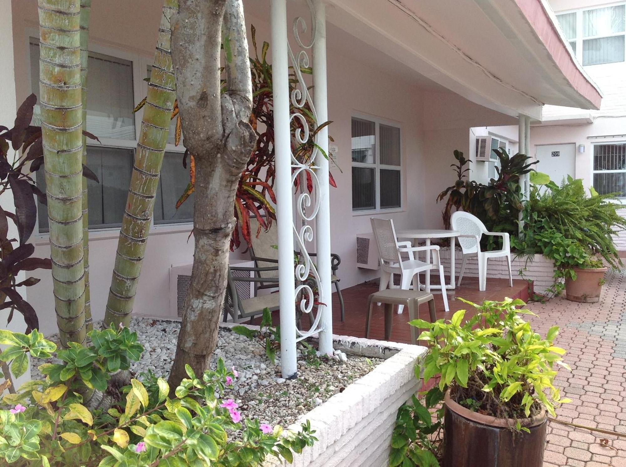 Birch Patio Motel Fort Lauderdale Exterior photo